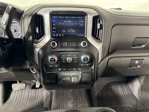 Used 2023 GMC Sierra 3500 SLE w/ SLE Convenience Package AWD/4WD image 16