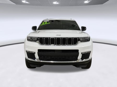 Used 2025 Jeep Grand Cherokee L Limited w/ Trailer Tow Package RWD image 6