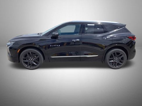 Used 2021 Chevrolet Blazer Premier w/ Driver Confidence II Package AWD/4WD image 2