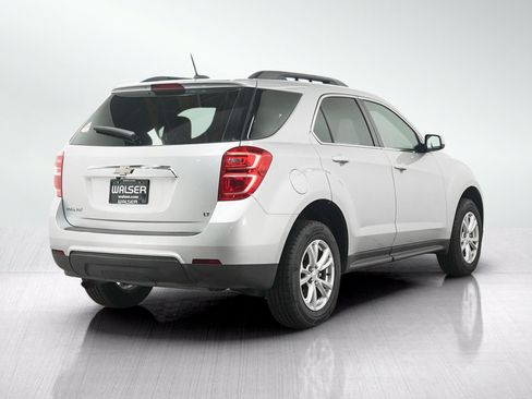 Used 2017 Chevrolet Equinox LT w/ Convenience Package FWD image 5