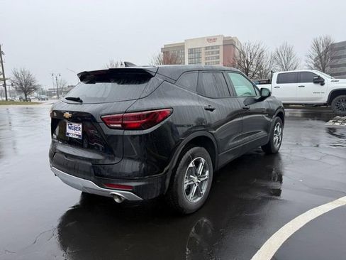 Used 2025 Chevrolet Blazer LT image 8