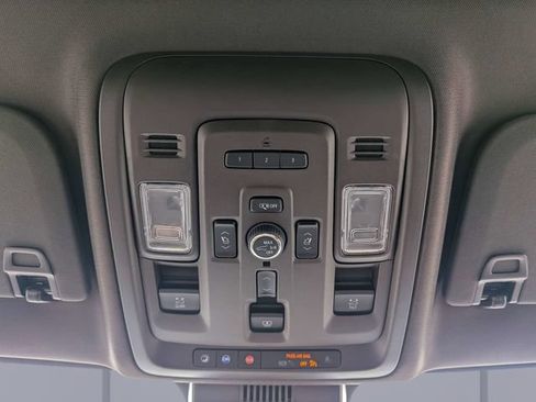 Used 2023 GMC Yukon Denali AWD/4WD image 25