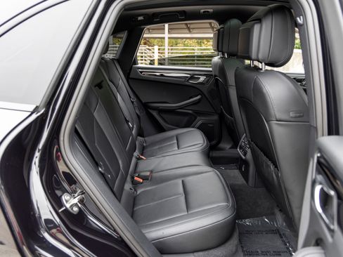 Certified 2026 Porsche Macan AWD/4WD image 55