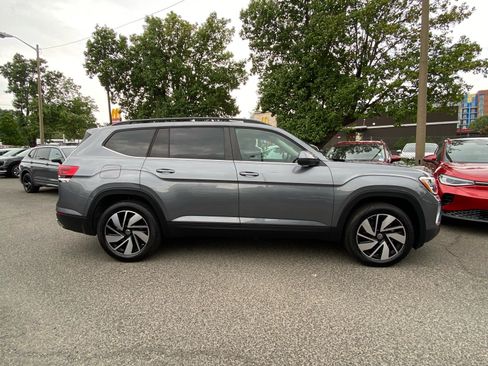 Certified 2024 Volkswagen Atlas SE AWD/4WD image 2
