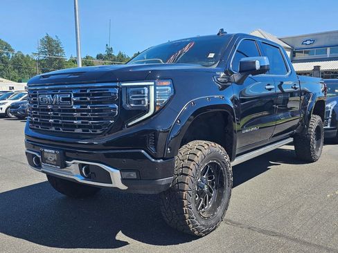 Used 2025 GMC Sierra 1500 Denali Ultimate AWD/4WD image 7