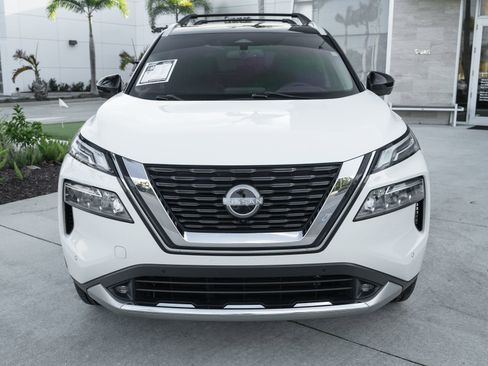 Used 2022 Nissan Rogue Platinum w/ Head-Up Display Package image 4