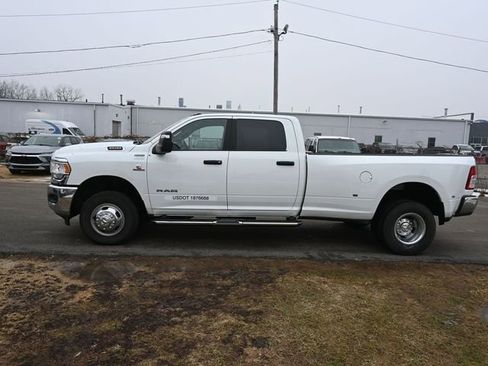 Used 2024 RAM 3500 Big Horn image 15