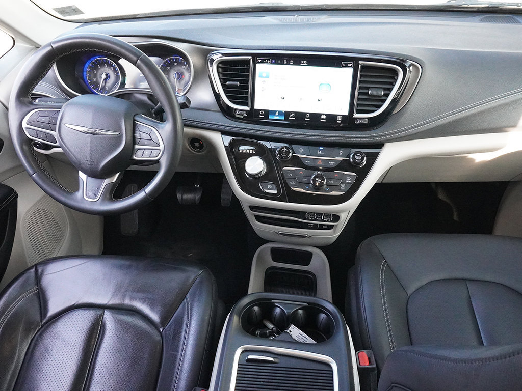 Used 2022 Chrysler Pacifica Touring-L FWD image 35