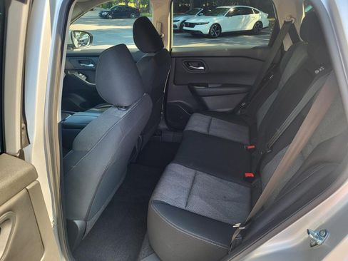 Used 2025 Nissan Rogue SV FWD image 14