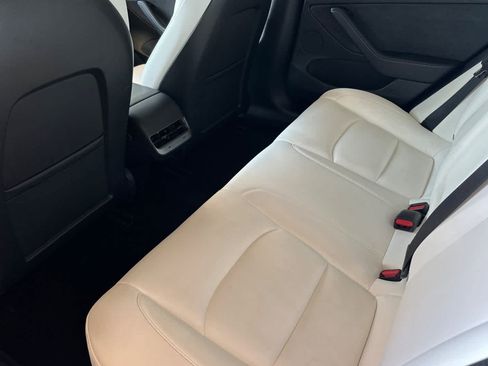 Used 2022 Tesla Model 3 Long Range AWD/4WD image 4