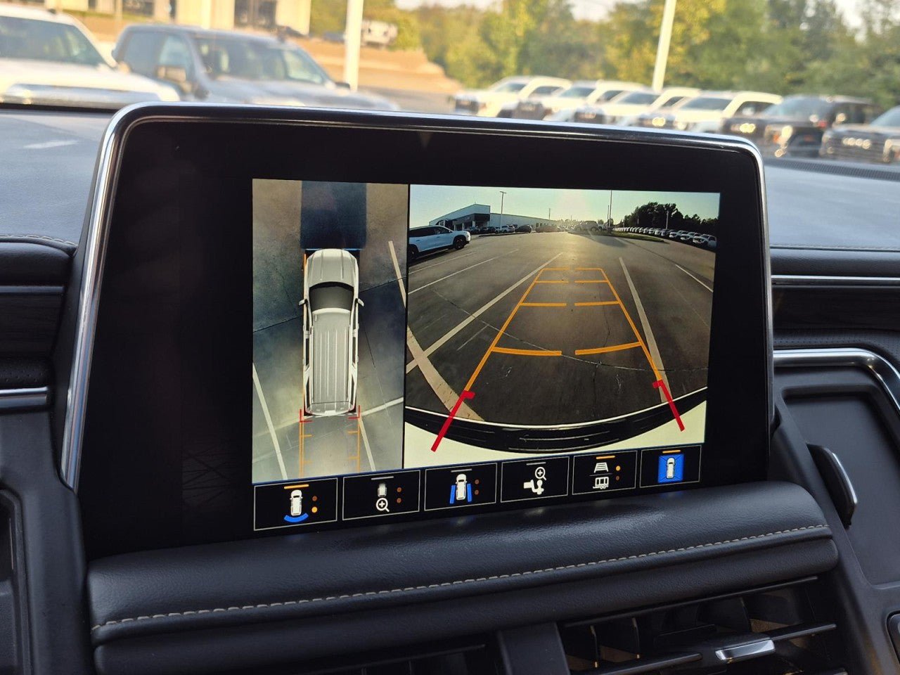 Certified 2022 GMC Yukon XL SLT w/ SLT Premium Package RWD image 32