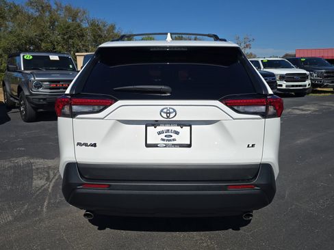 Used 2020 Toyota RAV4 LE w/ Carpet Mat Package image 5