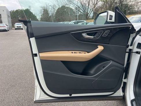 Certified 2025 Audi Q8 Premium w/ Black Optic Package image 22