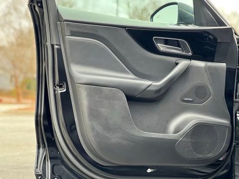 Used 2020 Jaguar F-PACE Premium image 10