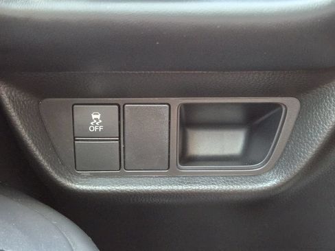 Certified 2025 Honda HR-V LX image 28