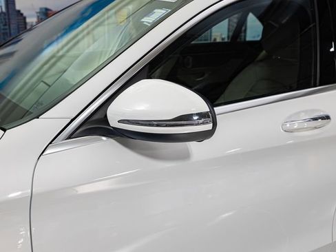 Used 2021 Mercedes-Benz C 300 4MATIC Sedan image 10