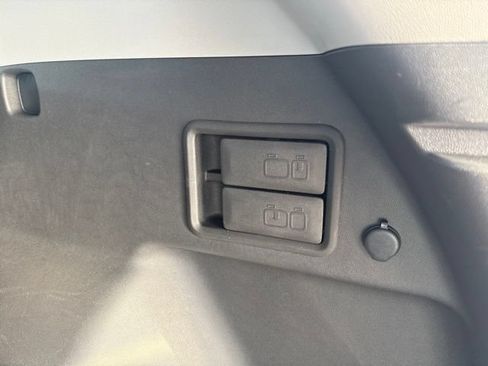 Used 2022 GMC Terrain SLE w/ Driver Convenience Package AWD/4WD image 32