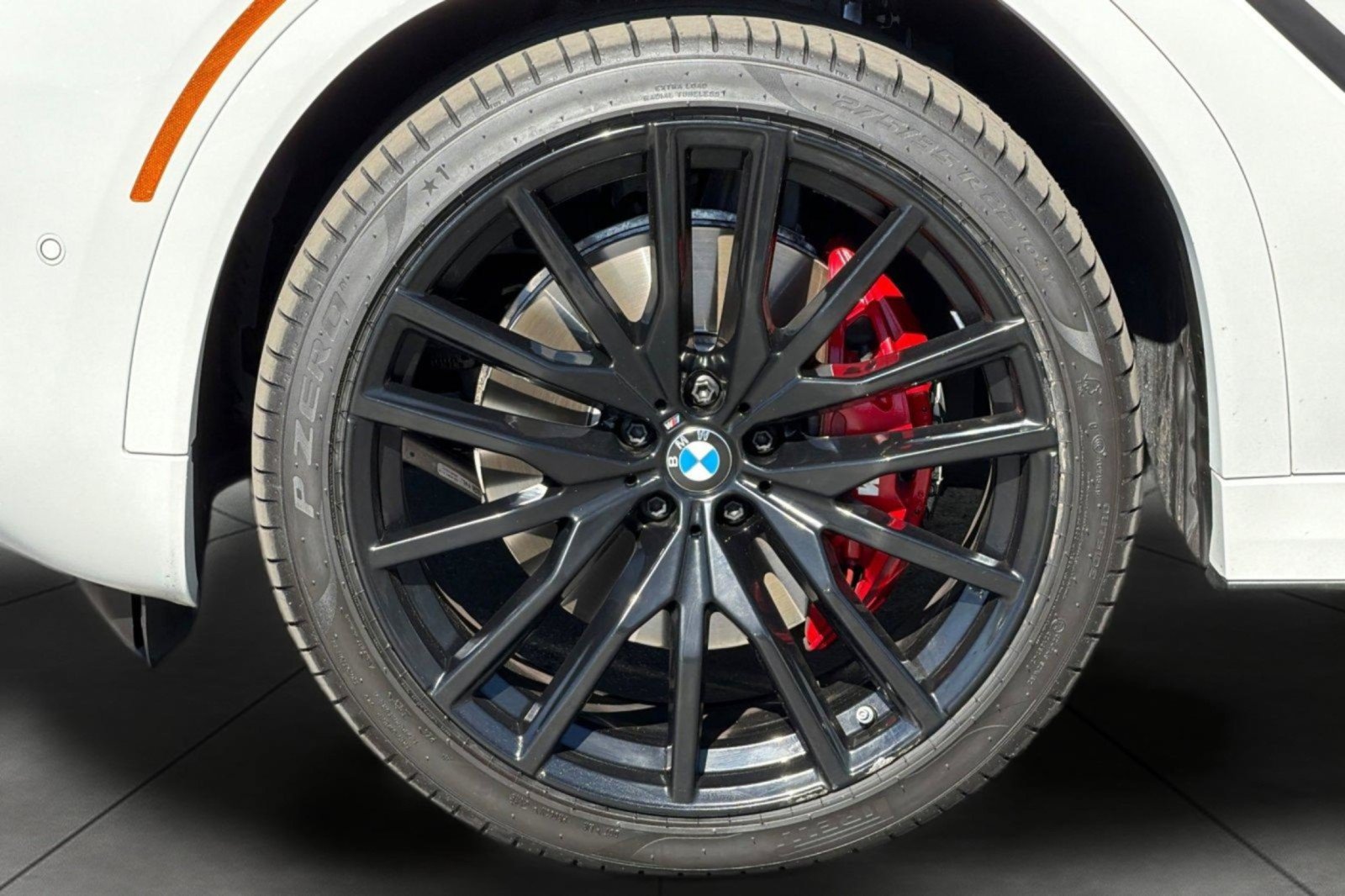 Used 2025 BMW X6 xDrive40i w/ Premium Package AWD/4WD image 26