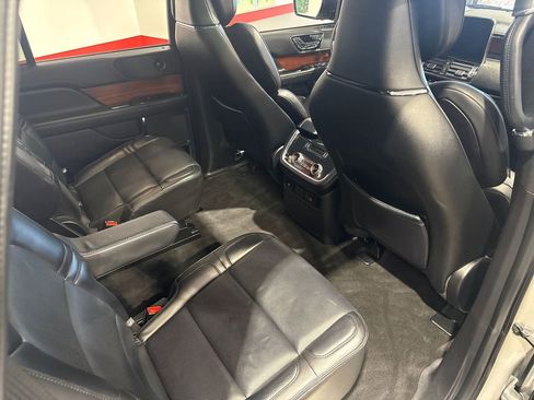 Used 2018 Lincoln Navigator Reserve w/ Technology Package image 69