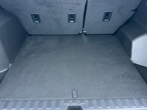 Certified 2023 GMC Terrain SLE w/ Driver Convenience Package image 15