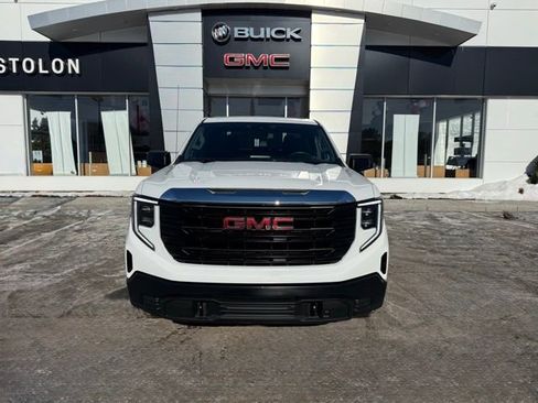 Used 2023 GMC Sierra 1500 Pro w/ Pro Value Package image 5