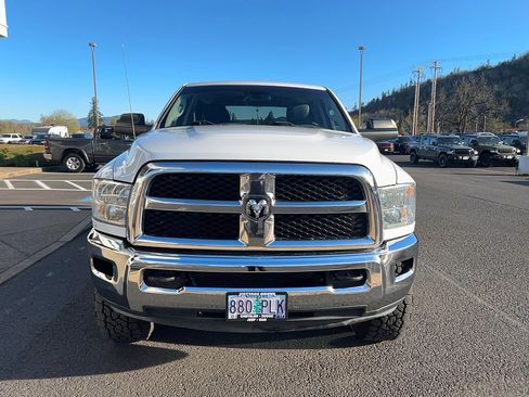 Used 2018 RAM 2500 Tradesman AWD/4WD image 2