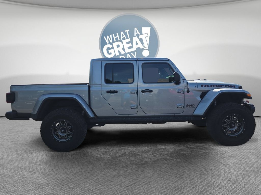 Used 2021 Jeep Gladiator Rubicon AWD/4WD image 2