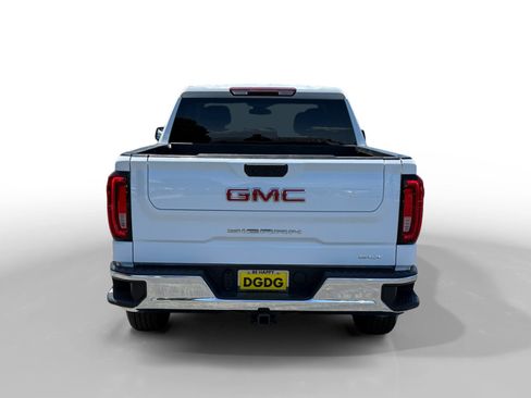 Used 2024 GMC Sierra 1500 SLT AWD/4WD image 4