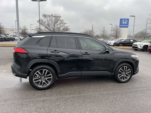 Used 2026 Toyota Corolla Cross XLE w/ Convenience Package image 2