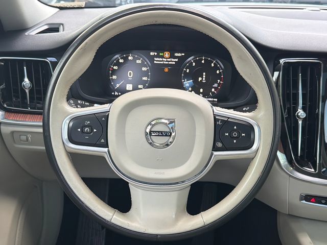 Used 2022 Volvo S60 B5 Momentum w/ Climate Package FWD image 23
