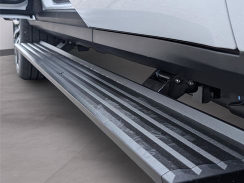 New 2026 Chevrolet Tahoe High Country image 19