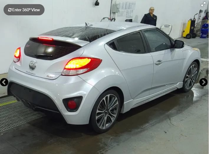 Used 2016 Hyundai Veloster Turbo FWD image 2
