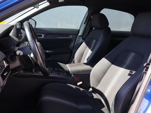 Used 2023 Honda Civic Sport image 9