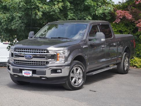 Used 2018 Ford F150 XLT w/ Equipment Group 302A Luxury AWD/4WD image 2