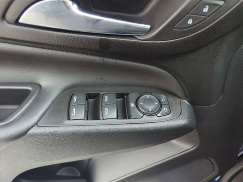 Used 2022 Chevrolet Equinox LT FWD image 26