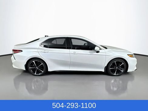 Used 2019 Toyota Camry XSE FWD image 5