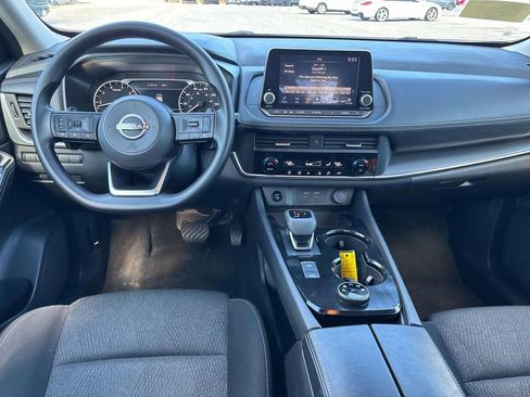 Used 2024 Nissan Rogue SV AWD/4WD image 11