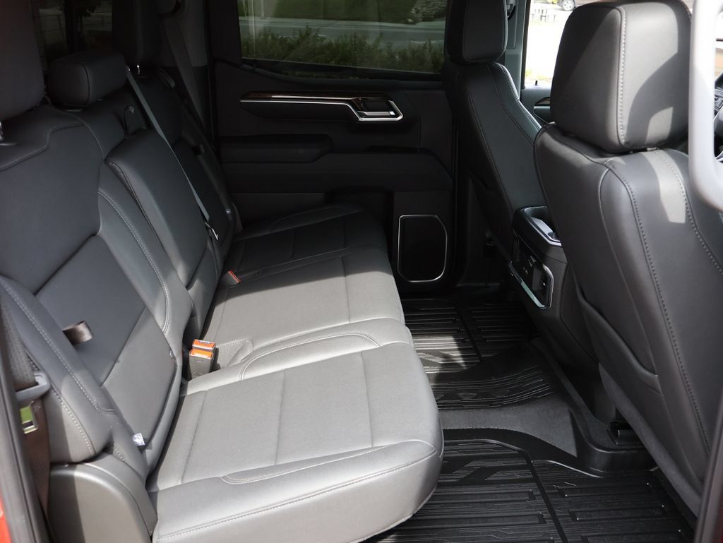 Certified 2025 GMC Sierra 1500 Elevation AWD/4WD image 11