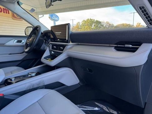 New 2026 Ford Explorer Active w/ Active Comfort Package image 23