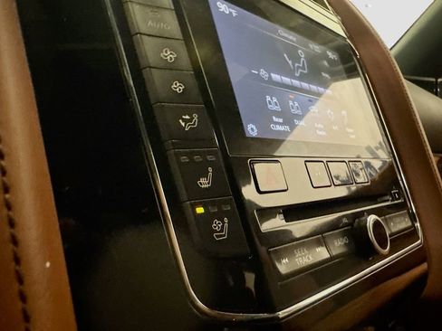 Used 2021 INFINITI QX80 Sensory w/ All-Season Package image 25