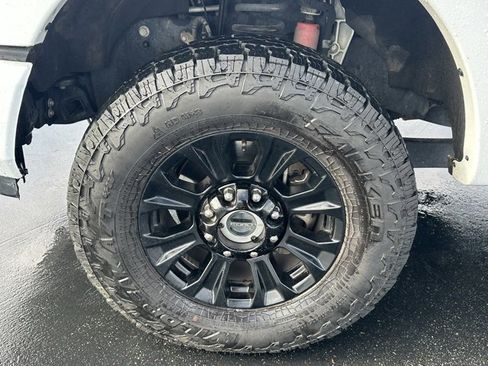 Used 2022 Ford F250 Lariat w/ Tremor Off-Road Package image 37