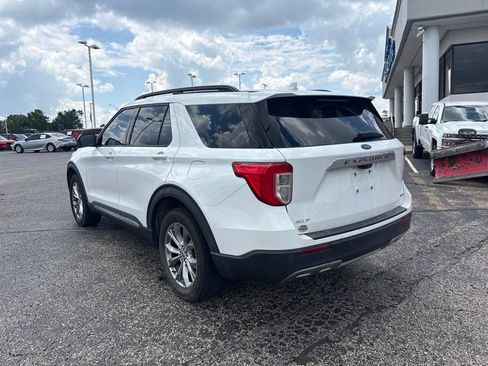Used 2020 Ford Explorer XLT w/ Equipment Group 202A AWD/4WD image 5