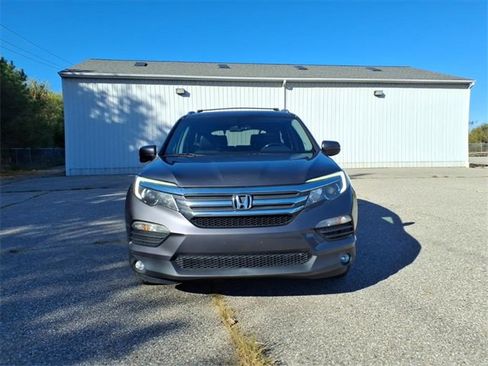 Used 2017 Honda Pilot EX-L image 2
