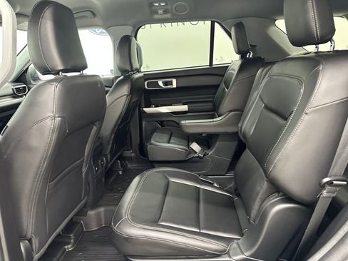 Used 2023 Ford Explorer XLT w/ Equipment Group 202A image 19