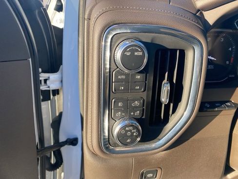 Used 2023 GMC Sierra 2500 Denali w/ Denali Ultimate Package image 19