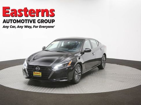 Used 2024 Nissan Altima 2.5 SV w/ SV Premium Package FWD image 52