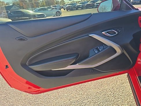 Used 2017 Chevrolet Camaro SS image 13