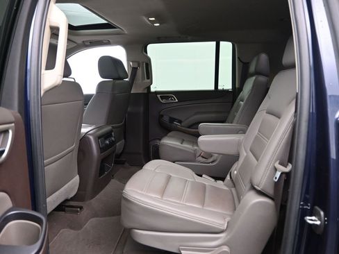 Used 2020 GMC Yukon XL Denali w/ Enhanced Security Package image 32