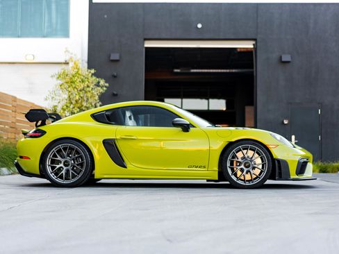 Used 2023 Porsche 718 Cayman GT4 RS image 17