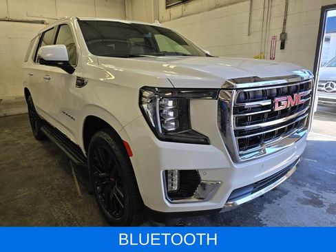 Used 2022 GMC Yukon SLT w/ SLT Luxury Package AWD/4WD image 4